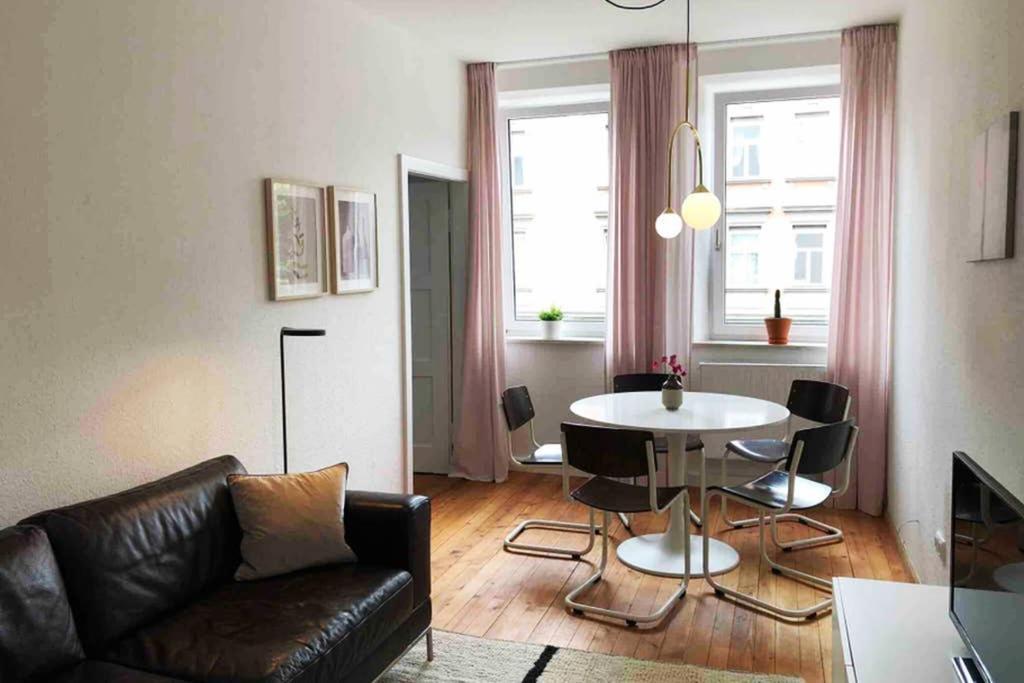 Charmant Leben Im Textilviertel - Stilvolle Wohnung - Zentral Und Ruhig Augsburgo Exterior foto